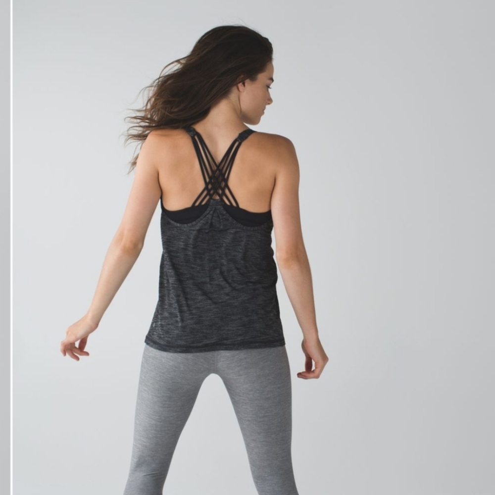 Lululemon tank w bra